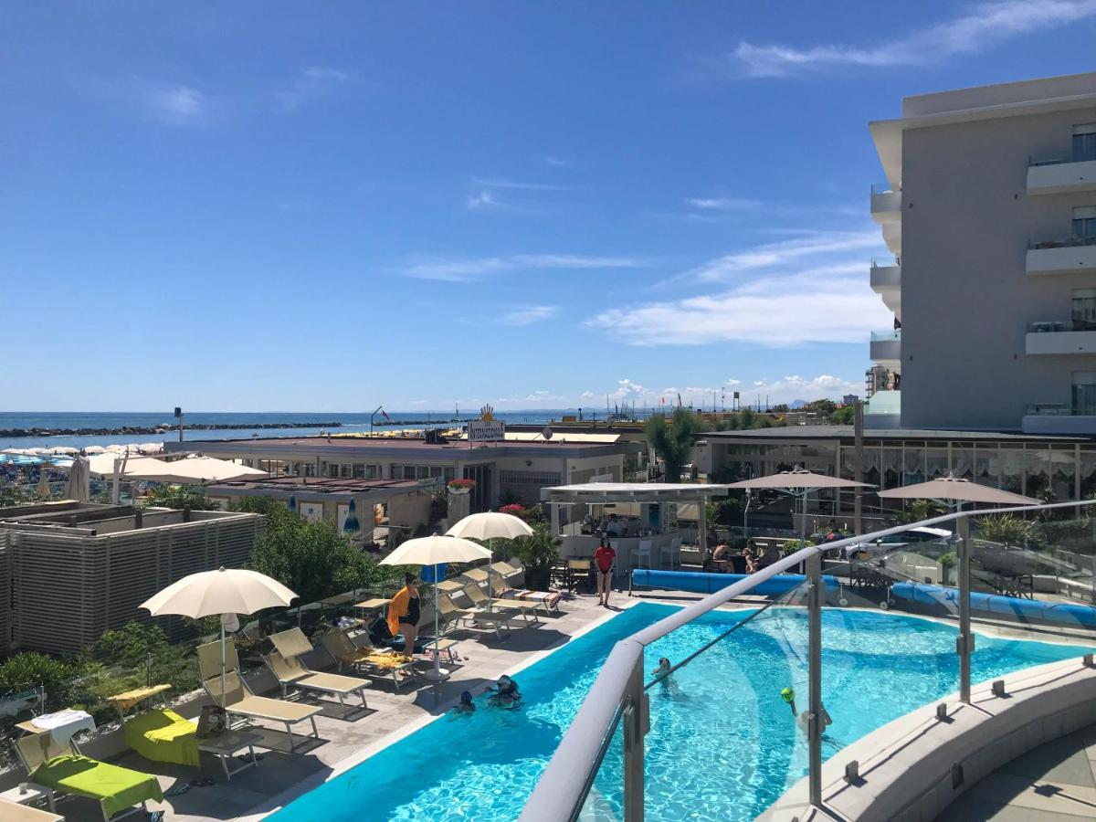 Hotel Caesar Lido Di Savio Ngoại thất bức ảnh