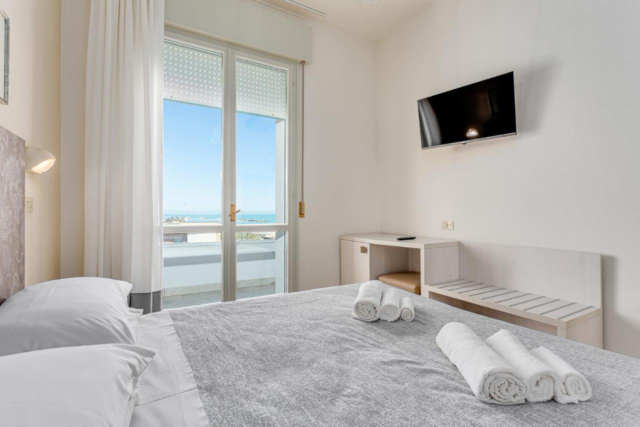 Hotel Caesar Lido Di Savio Ngoại thất bức ảnh