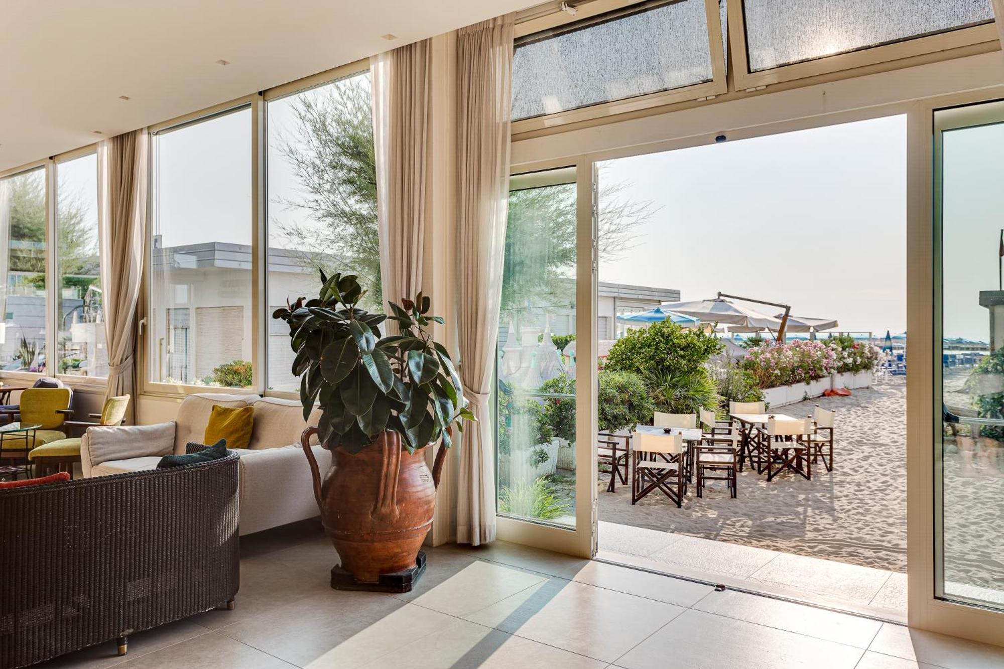 Hotel Caesar Lido Di Savio Ngoại thất bức ảnh
